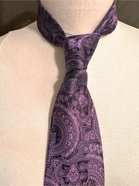 Classic Purple Paisley Men's Tie